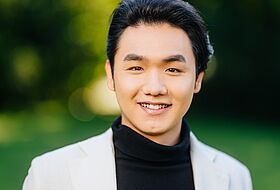 Zhe Liu